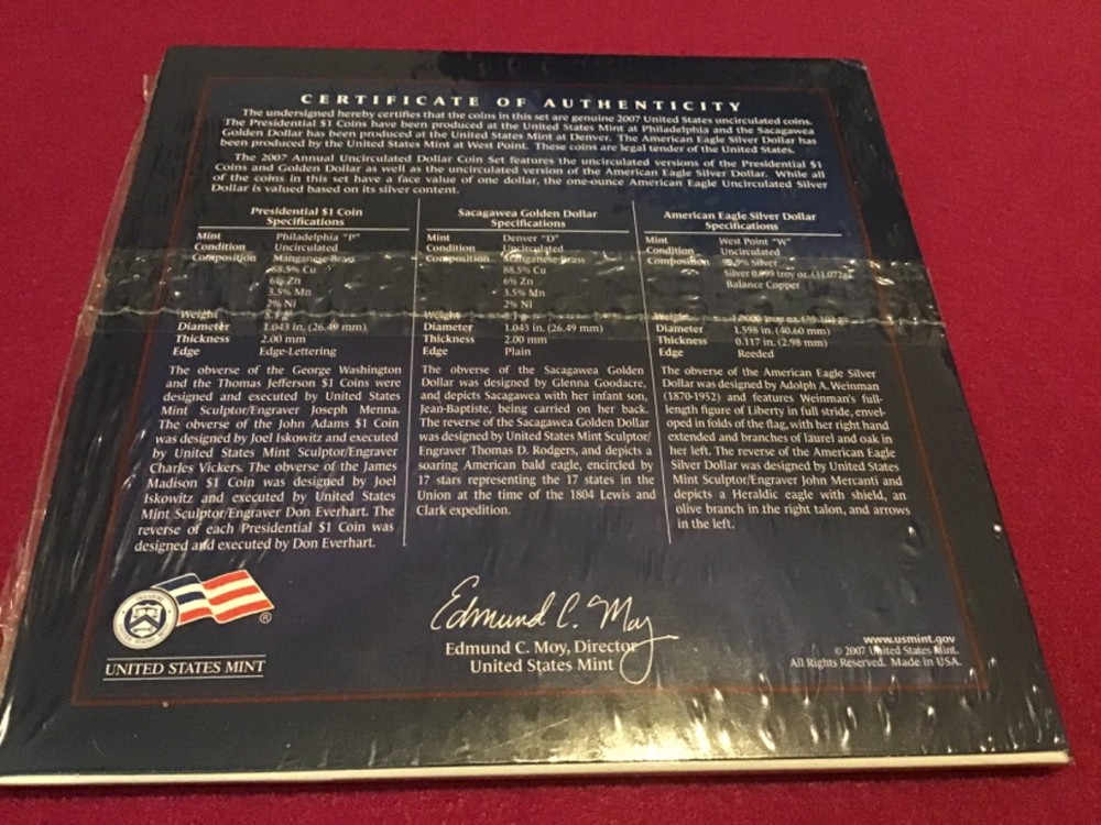 One.2007 Mint Annual Uncirculated Dollar Set. SEALED SET. Silver Eagle In Set.