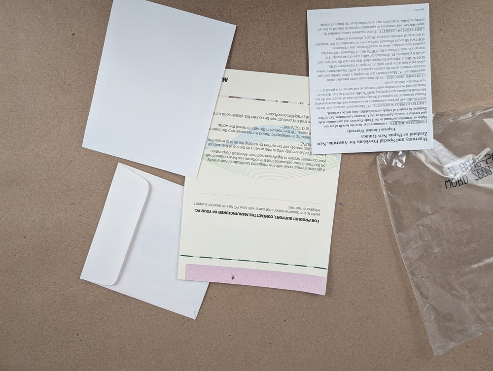 Vintage NOS Microsoft Word 2000 w/Product Key CD-ROM Software Application