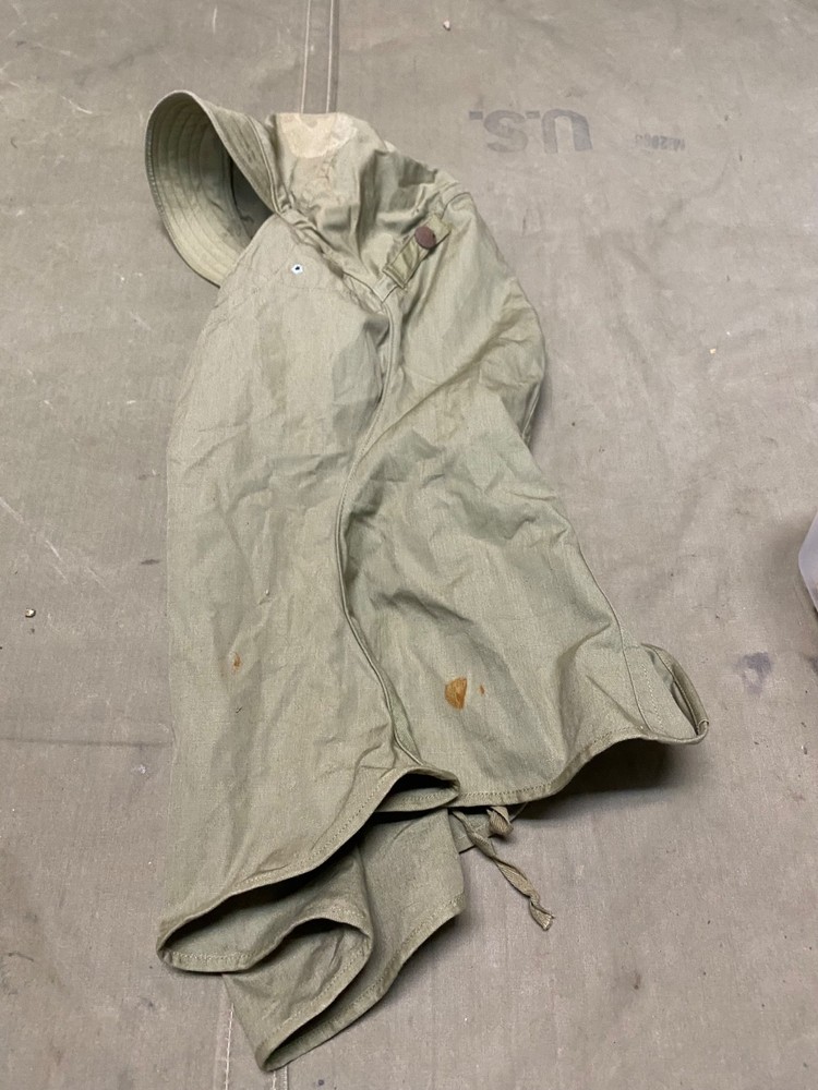 ORIGINAL WWII US ARMY INFANTRY M1941 CLOTH HOOD-MEDIUM, DATED:1943