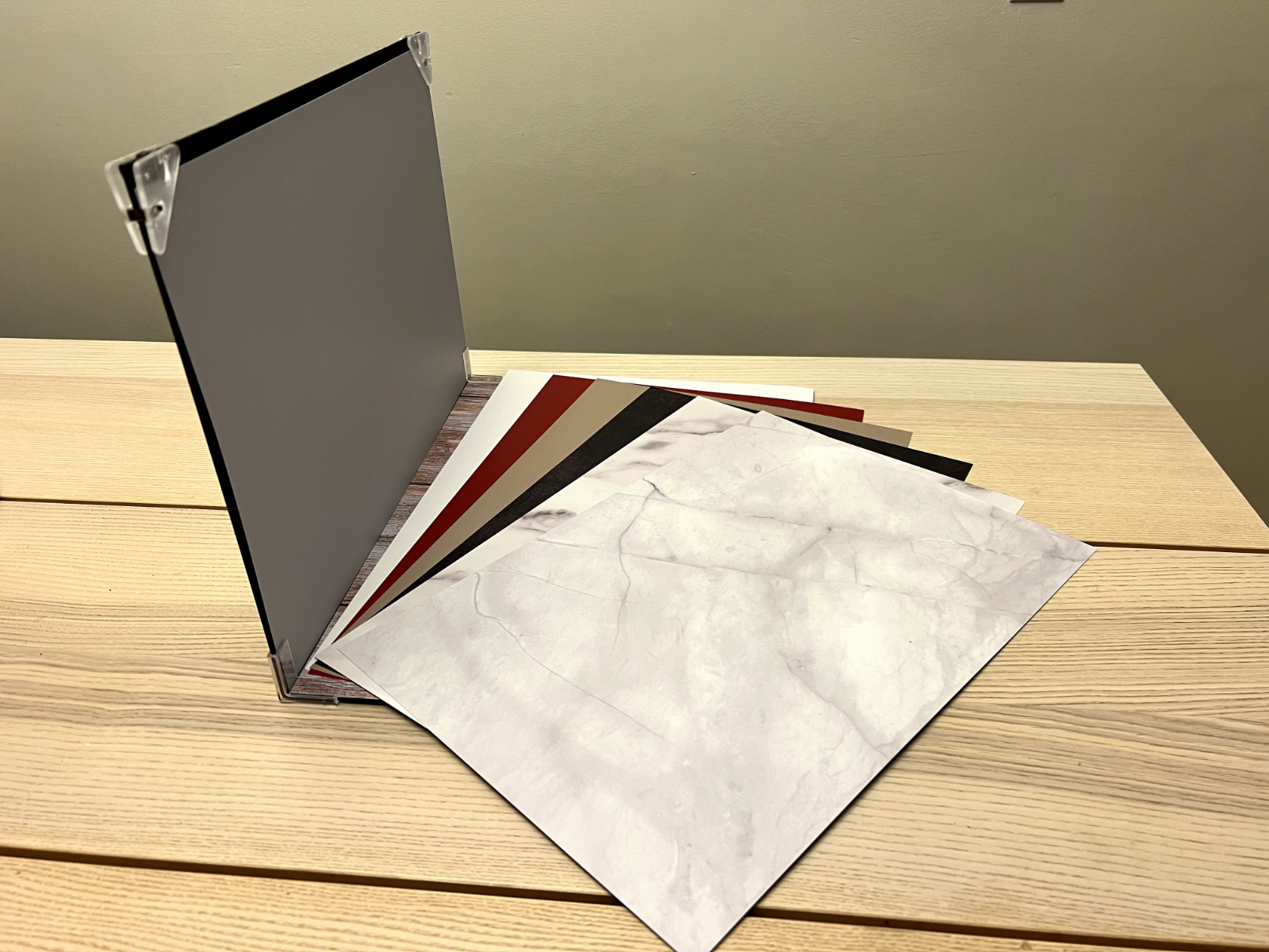 Tabletop Photo Background Set – 16 Patterns for Food, Makeup, & Small Items