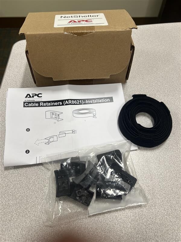 APC AR8621 HOOK AND LOOP STRAPS, TOOLESS, QUARTER TURN, QUANTITY 10