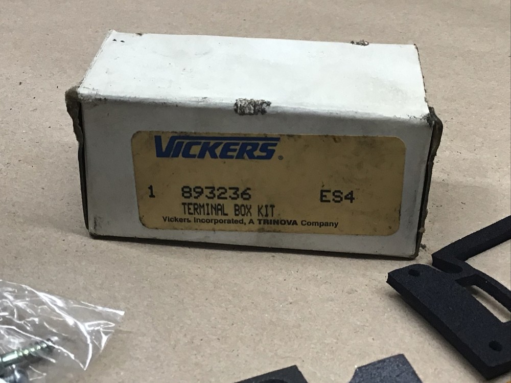 NIB VICKERS 893236 TERM BOX KIT #17I91