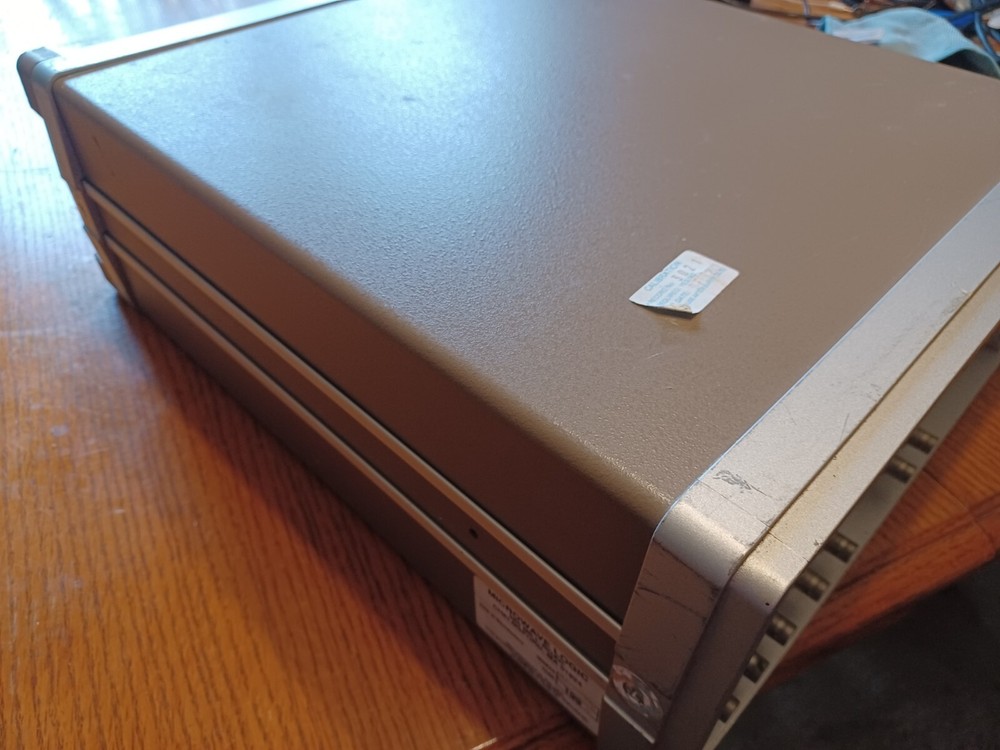 TEKTRONIX SJ300E SDH/SONET JITTER & WANDER ANALYZER - NOT WORKING!