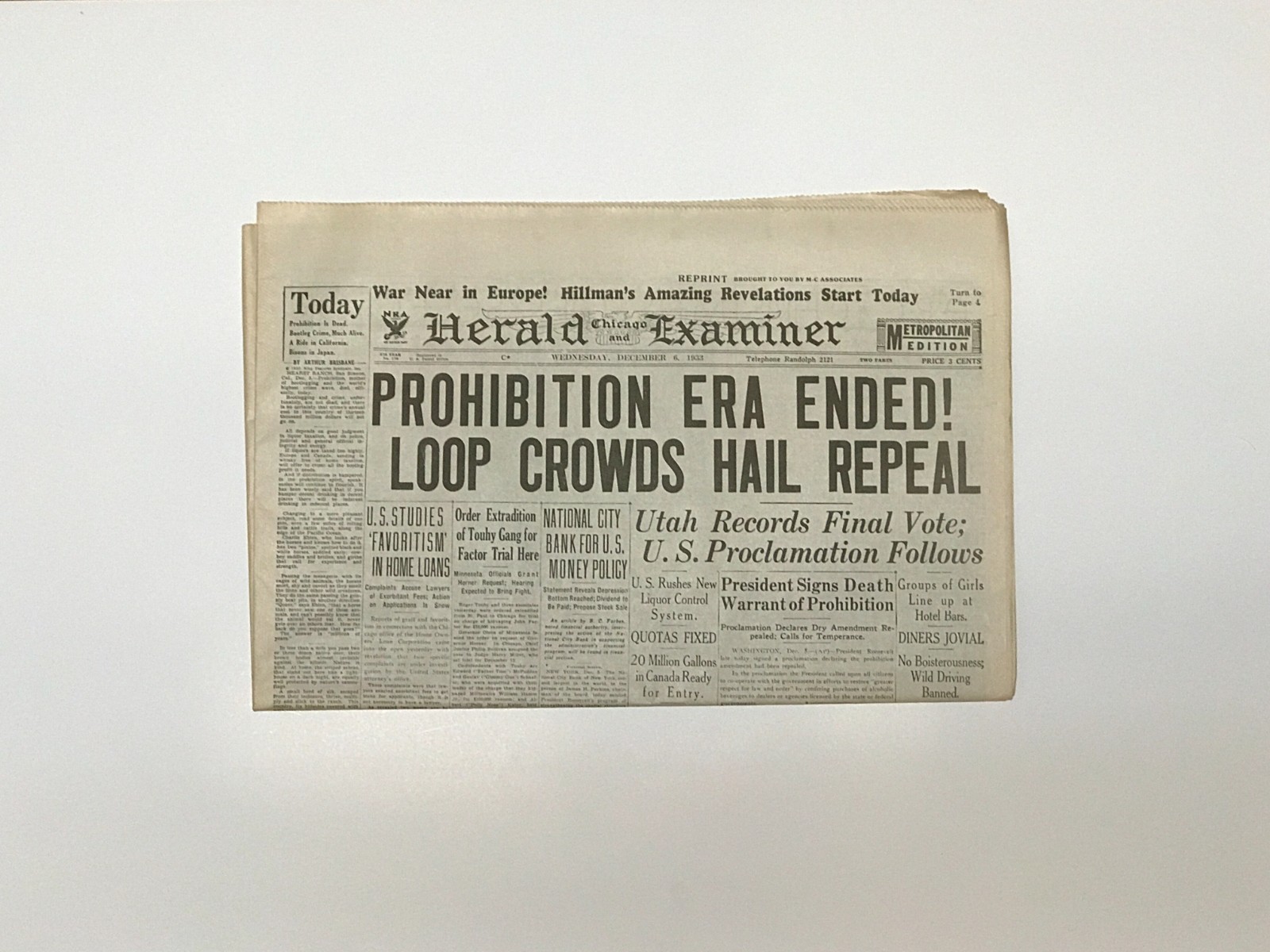 NEWSPAPER REPRINT - 1933 - Prohibition Era Ended! Loop Crowds Hail Repeal