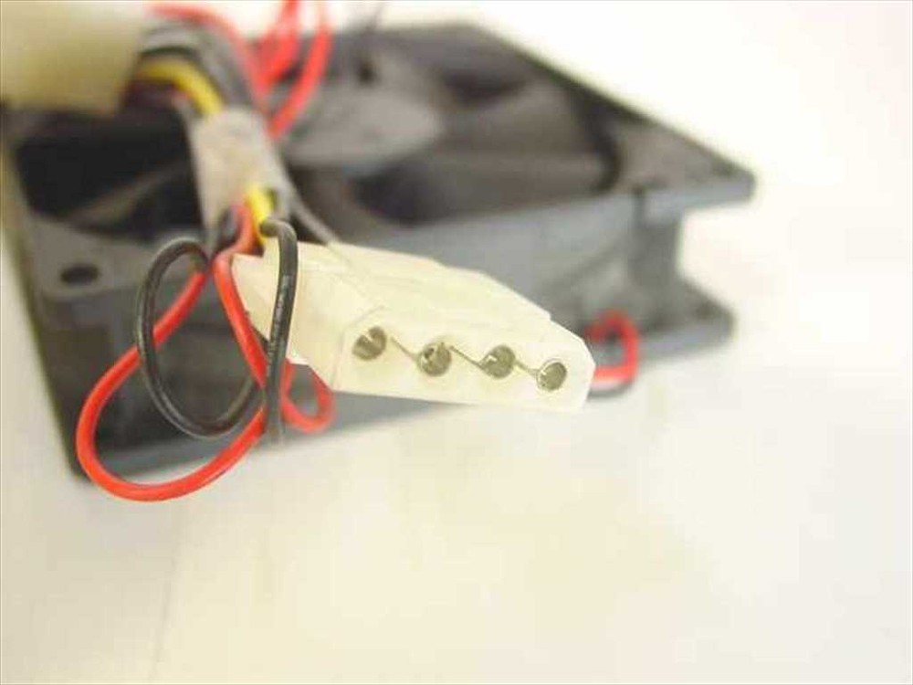 Generic 0.56A, 15V, 16V CPU Fans 12V