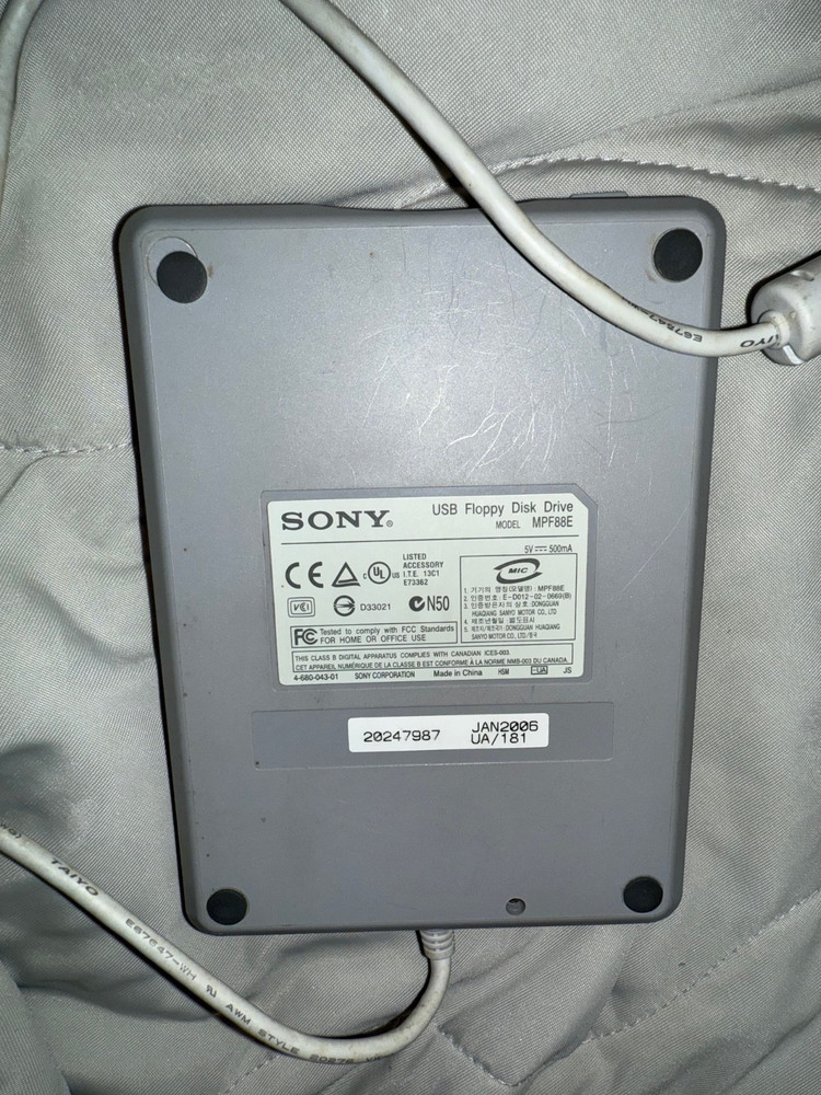 Sony USB Floppy Disk Drive FDD White Compact MPF88E