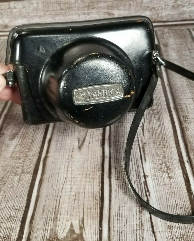 Vintage Bundle Yashica Electro 35 Rangefinder 35mm Camera Case Kako 88 Flash