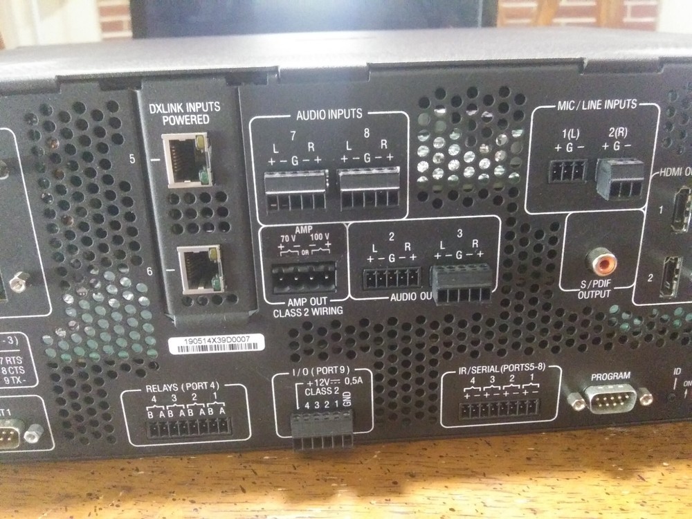 AMX DVX-2155HD-T All-In-One Presentation Switcher