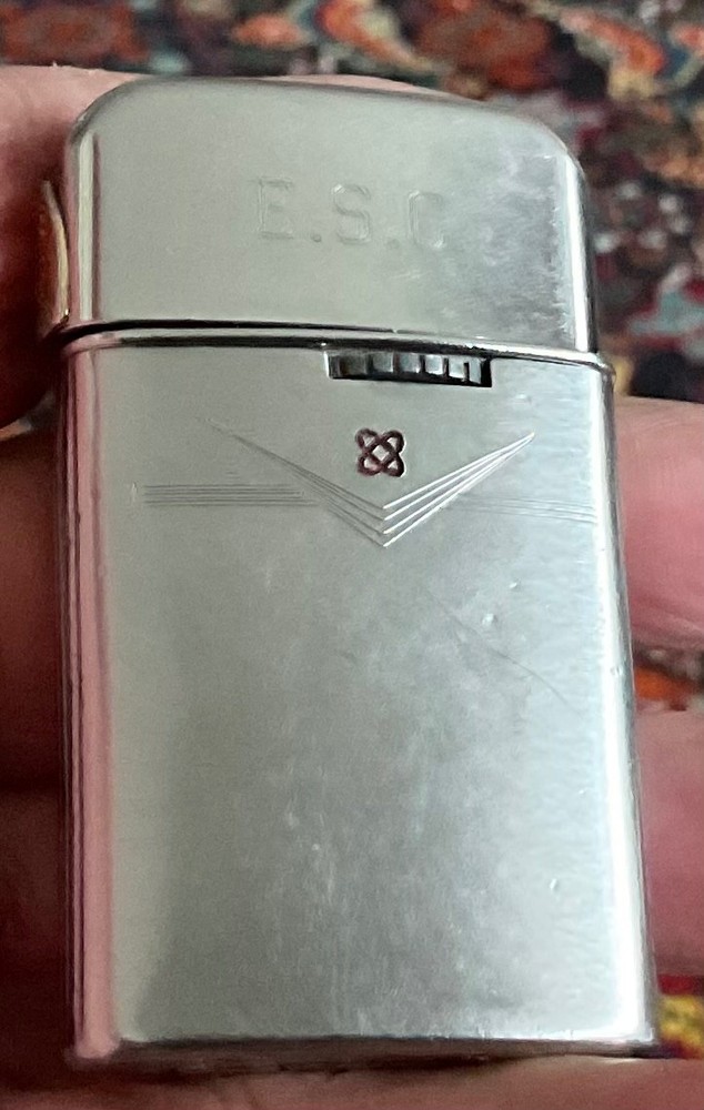 Vintage Ronson Varaflame Windlite Lighter / Serviced.