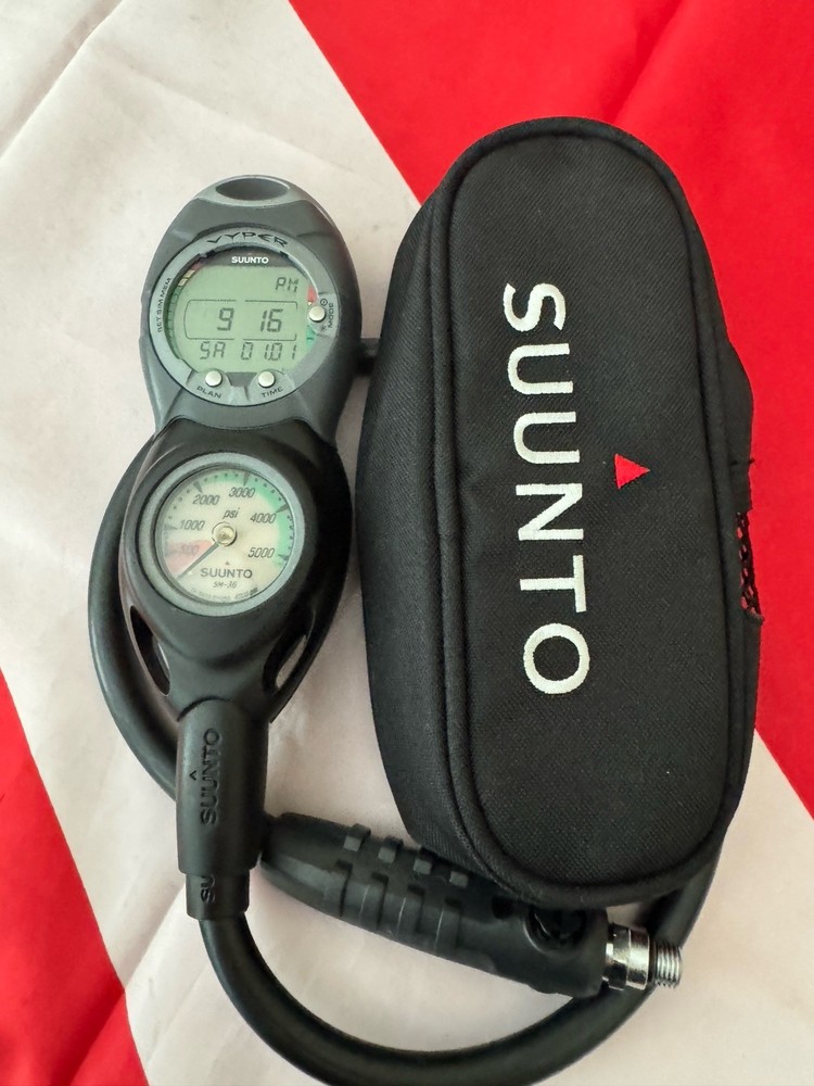SUUNTO VYPER SCUBA COMPUTER CONSOLE + CASE LOOKS PRIMO!