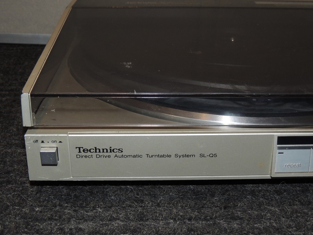 Technics Direct Drive Automatic Turntable System SL-Q