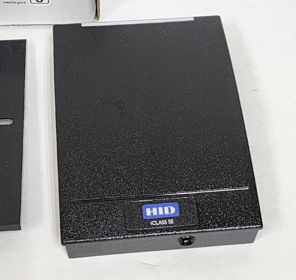 NEW HID 920NWNTEKE050J iCLASS SE R40 Wall Switch Reader