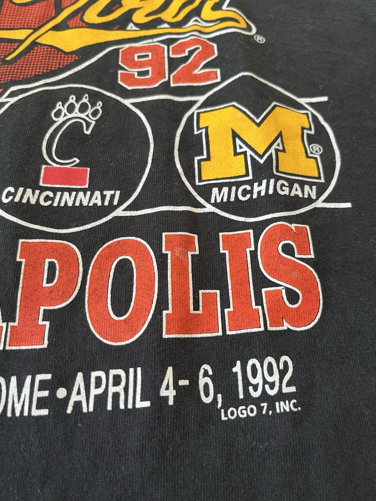 Vintage 90’s March Madness Final 4 Single Stitch Shirt Mens XL Graphic Print USA