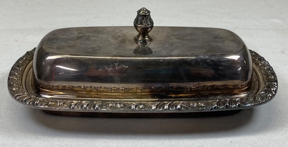 Vintage Oneida Community Ltd Silver Plate HENLEY Butter Dish with Glass Insert