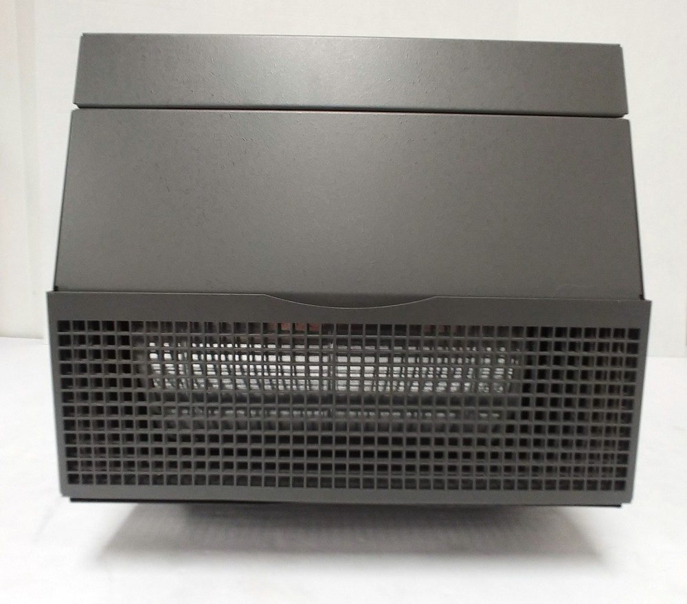 Tektronix TLA720 Logic Analyzer, Mainframe, 12-slot