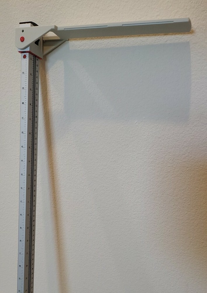 SECA 220 Telescoping Stadiometer (Hardware NOT Included) | NEW!!