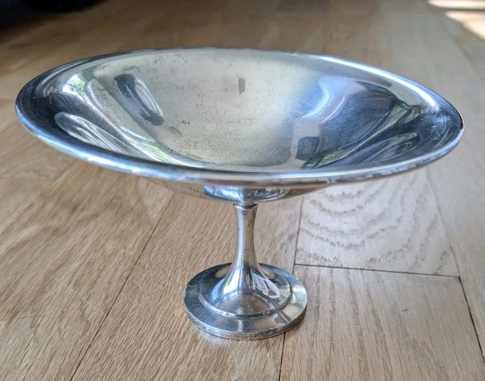 Vtg WM A ROGERS Silver Plated Pedestal Bowl Compote Candy Dish 4 5/8” x 7 5/8”