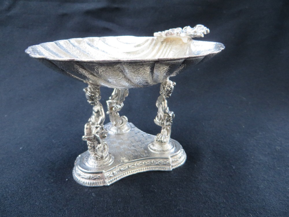 Vintage 3 Cherub Figurines Footed Shell Candy Nut Dish Silverplate