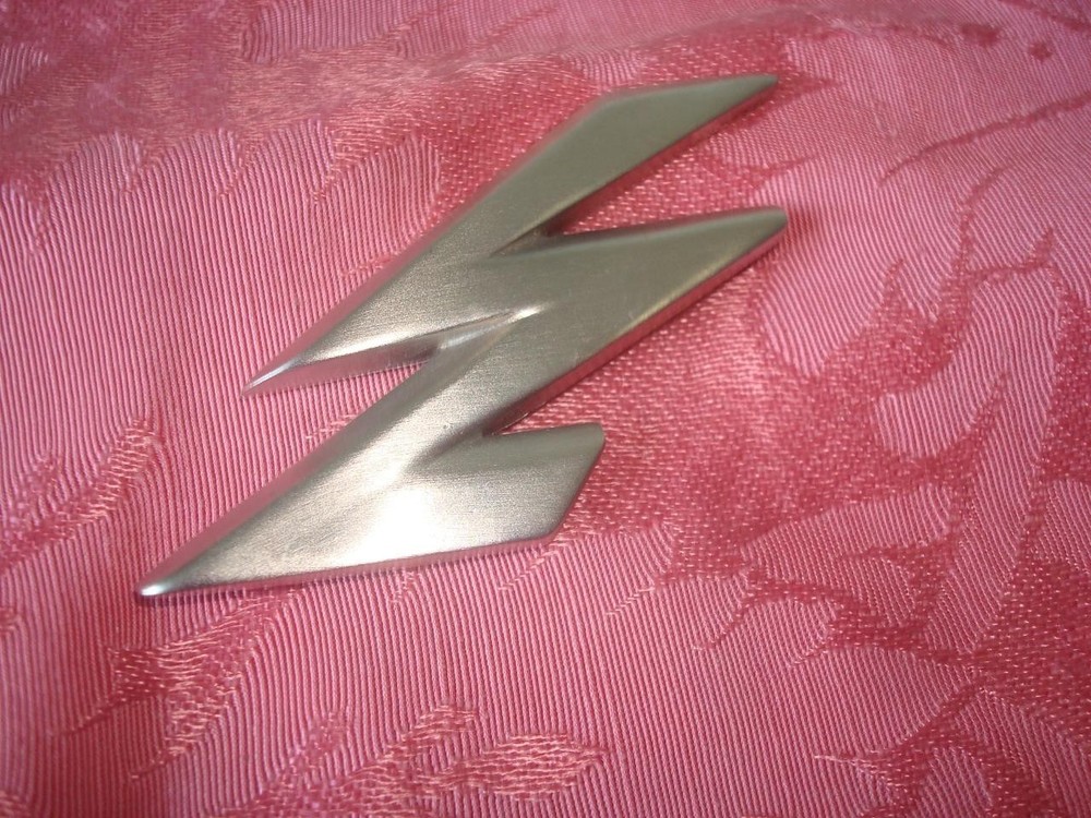 Silver Tone Zigzag Pin Brooch KJ