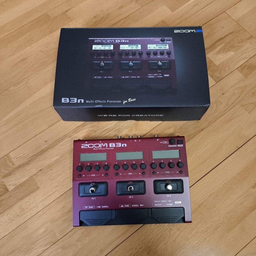 ZOOM B3n multi-effects processor