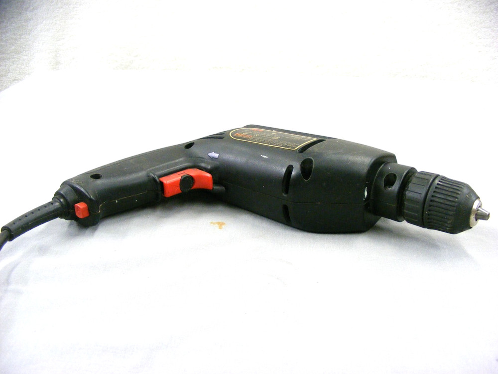 Skil Classic Variable Speed Keyless Chuck Corded 3/8" Drill 6250