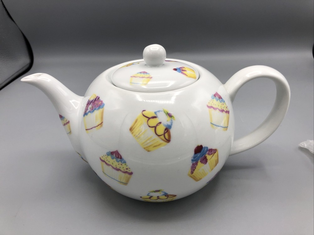 Giftcraft Teapot Porcelain Cupcake Design