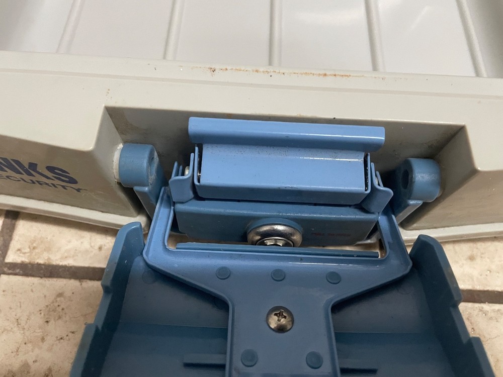 BRINKS Security Locked Box Fire Safe Case w/ Keys Handle Carry Case 13”x10”x5”