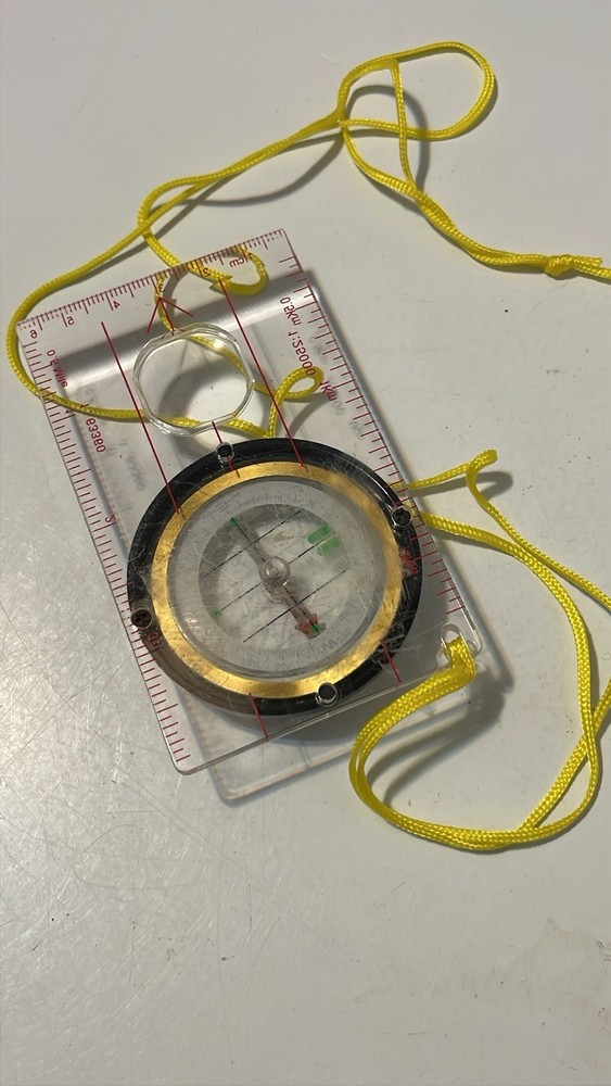 Coleman Compass Plastic Magnifier W/Cord