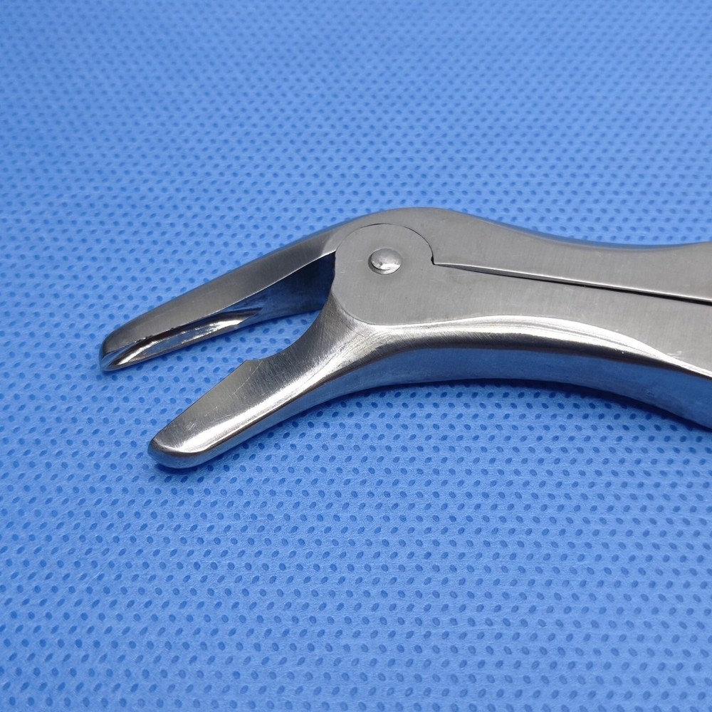 53-1046 Codman 42 Echlin Laminectomy Rongeur Double Action Angular 3mm