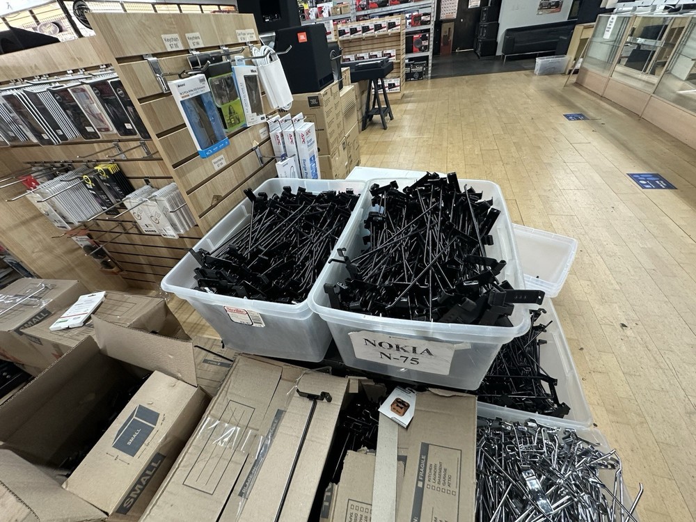Slatwalls Gridwalls Hooks/Hangers Different Sizes.