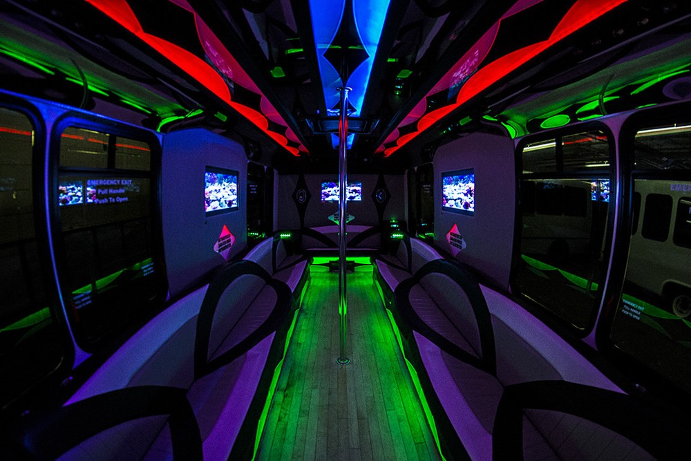 UNIVERSAL - Party BUS lighting with controller - complete kit - 12VDC LED