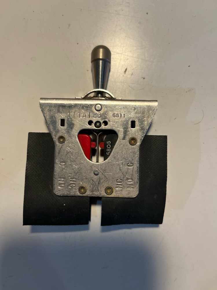 Micro Switch 111AT23 DPDT , on/off/on Locking 2-NO,2-NC,