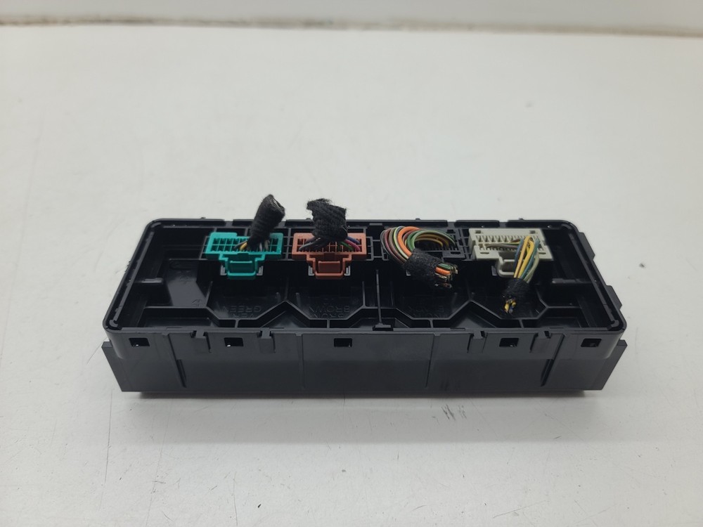 2015- 2020 CHEVY IMPALA Temperature Module Automatic OEM 13591963