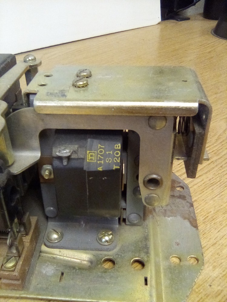 Square D Contactor W/ A1707 Coil