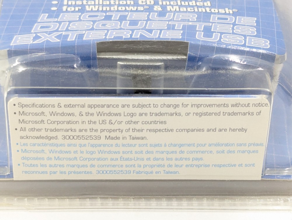 Dynex DX-EF101 3.5" External USB Floppy Disk Drive