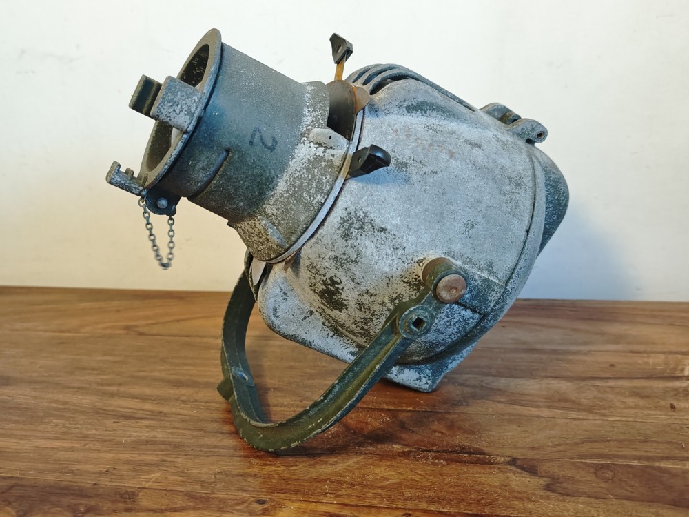 Strand Patt 23 Theatre Light (B)