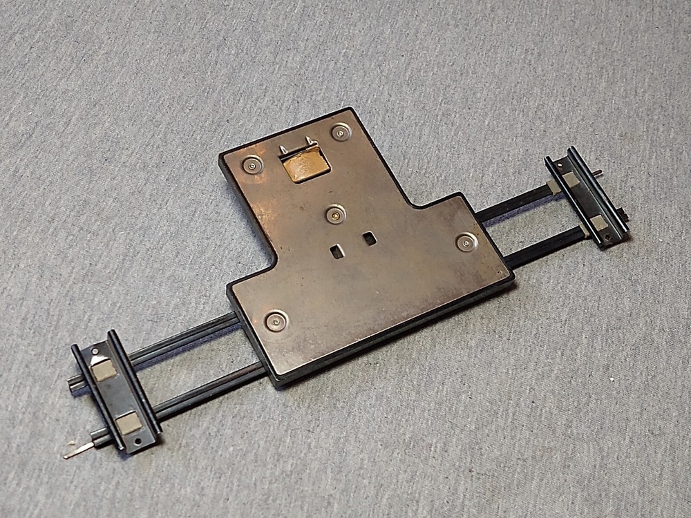 Am. Flyer S Operating Remote Control Automatic Uncoupler Track w/ Control Button