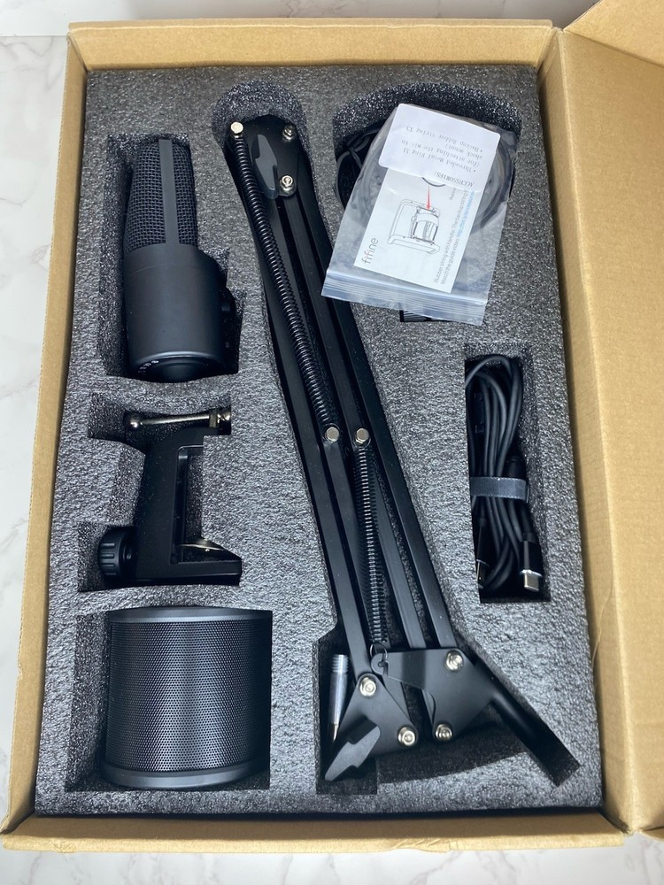 FIFINE USB C/A Gaming Microphone Kit Dynamic Streaming Mic for PC Computer T683