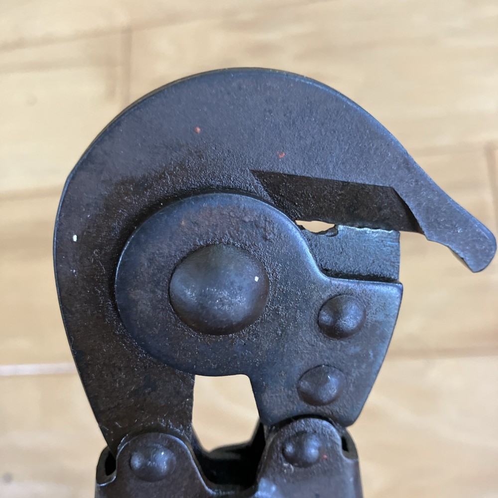 Original WWII US Army M1938 Wire Cutter WM SCHOLLHORN - DATED 1941