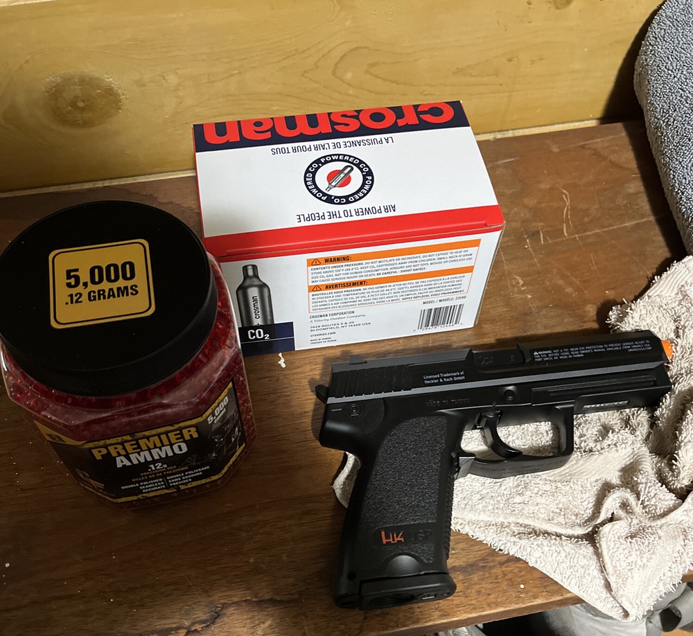 Airsoft  pistol