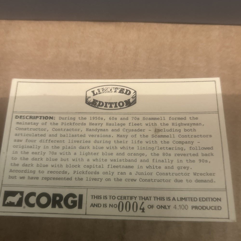 CORGI CC17502 PICKFORDS with cert 0004+ mirrors