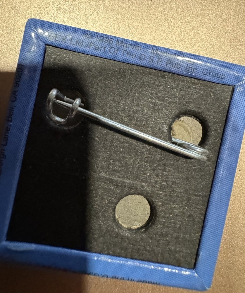 1996 MARVEL COMICS PIN BUTTON SQUARE 1.5 INCH STORM #1155