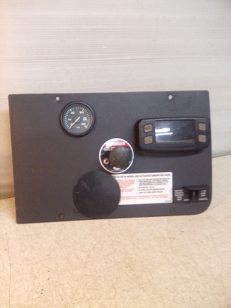 Freightliner Cascadia Dash Panel