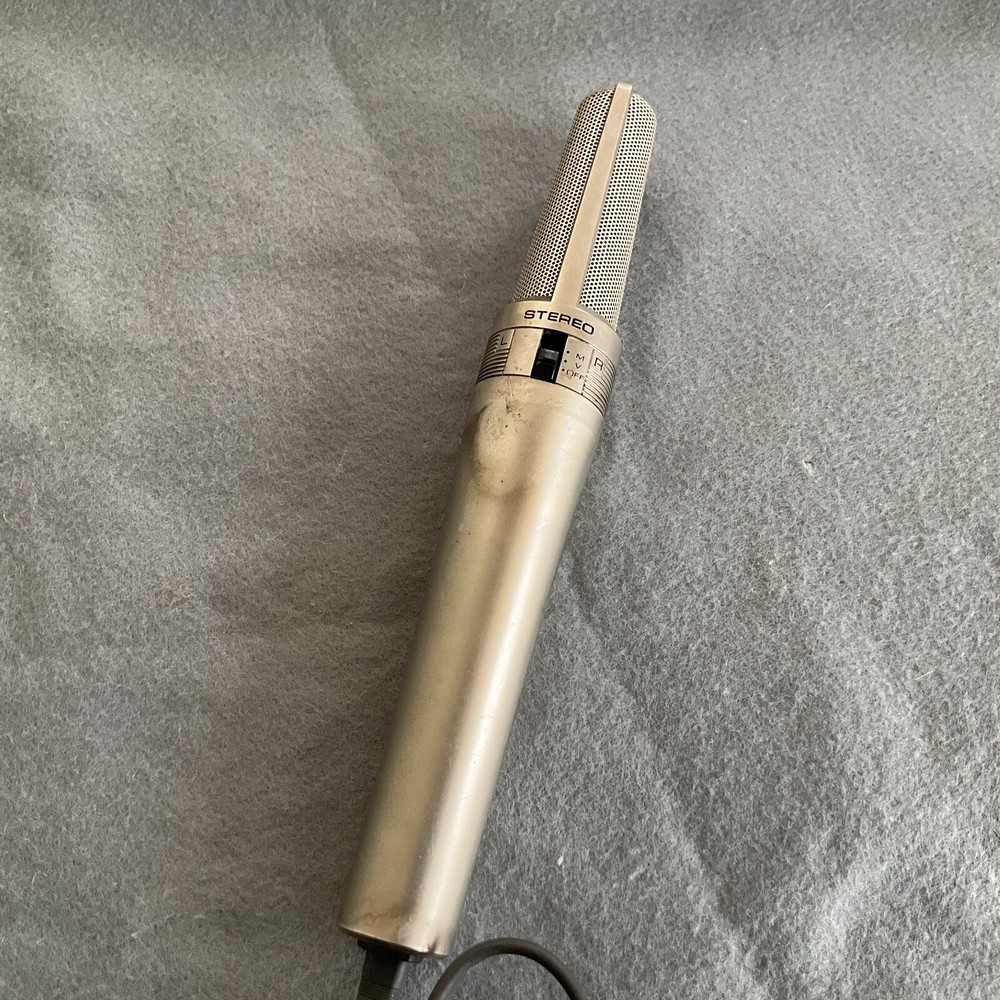 Realistic One Point Stereo Microphone 33-2012 No Stand In Original Box -Untested