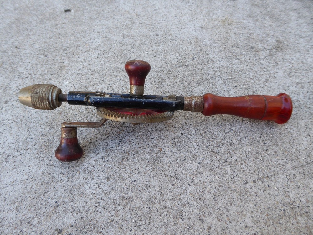 MILLERS FALLS NO. 2-01 HAND DRILL WITH STORAGE IN HANDLE