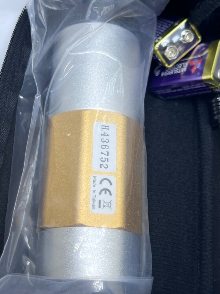 EXTECH SOUND LEVEL CALIBRATOR MODEL 407766 - 94db/114db -