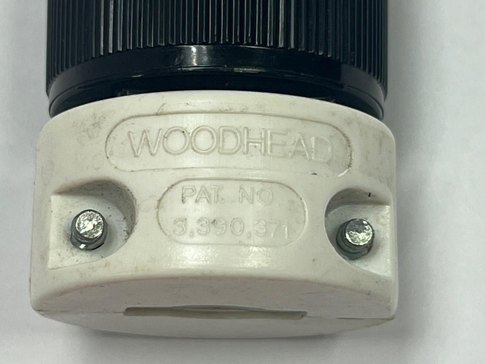 NEW WOODHEAD 3.390.371 PLUG