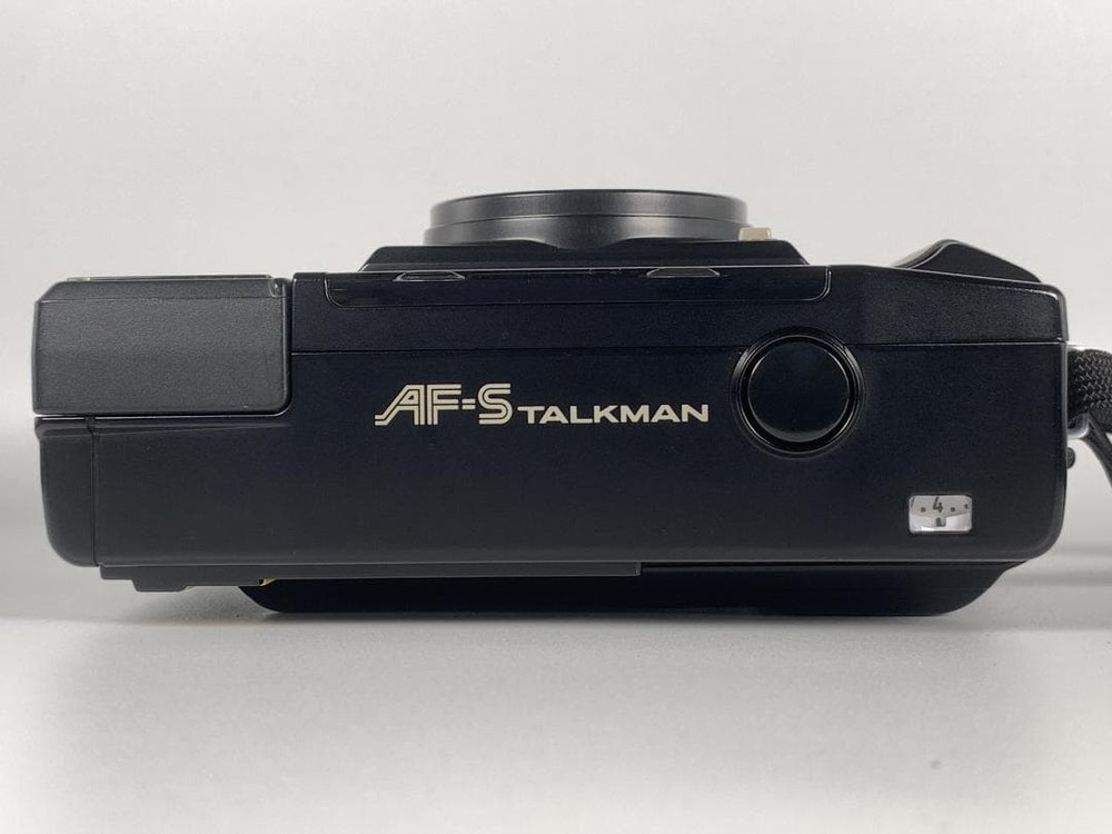 Excellent condition MINOLTA TALKMAN compact camera
