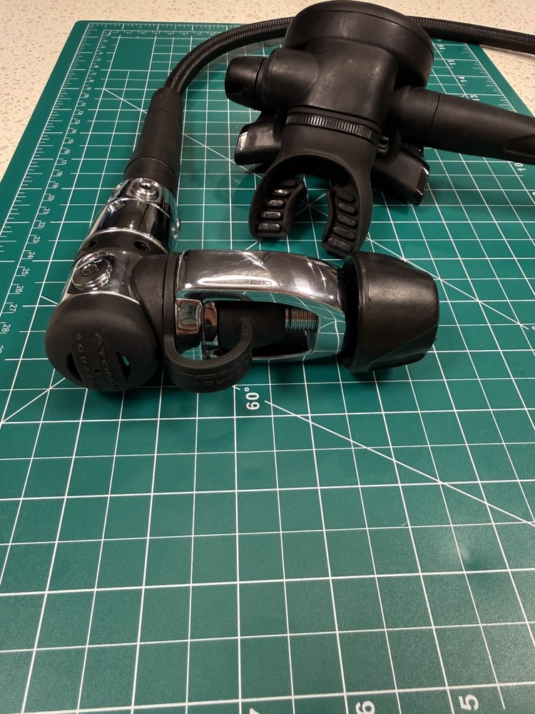 ATOMIC AQUATICS B2 Blacked Out Edition - Yoke - Titanium Second Stage