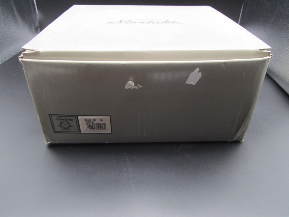 NIB Noritake 6 Pc. Place Setting White Scapes Stoneleigh